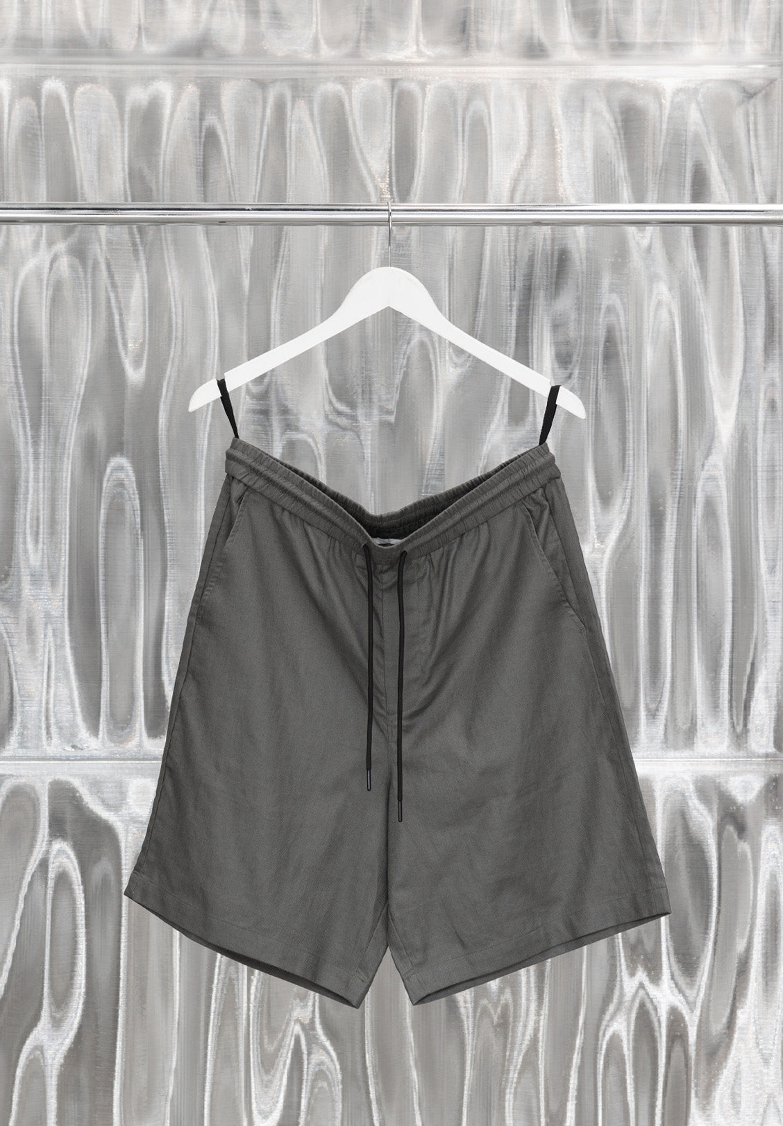 LINEN BLEND STUDIO SHORT, FOG