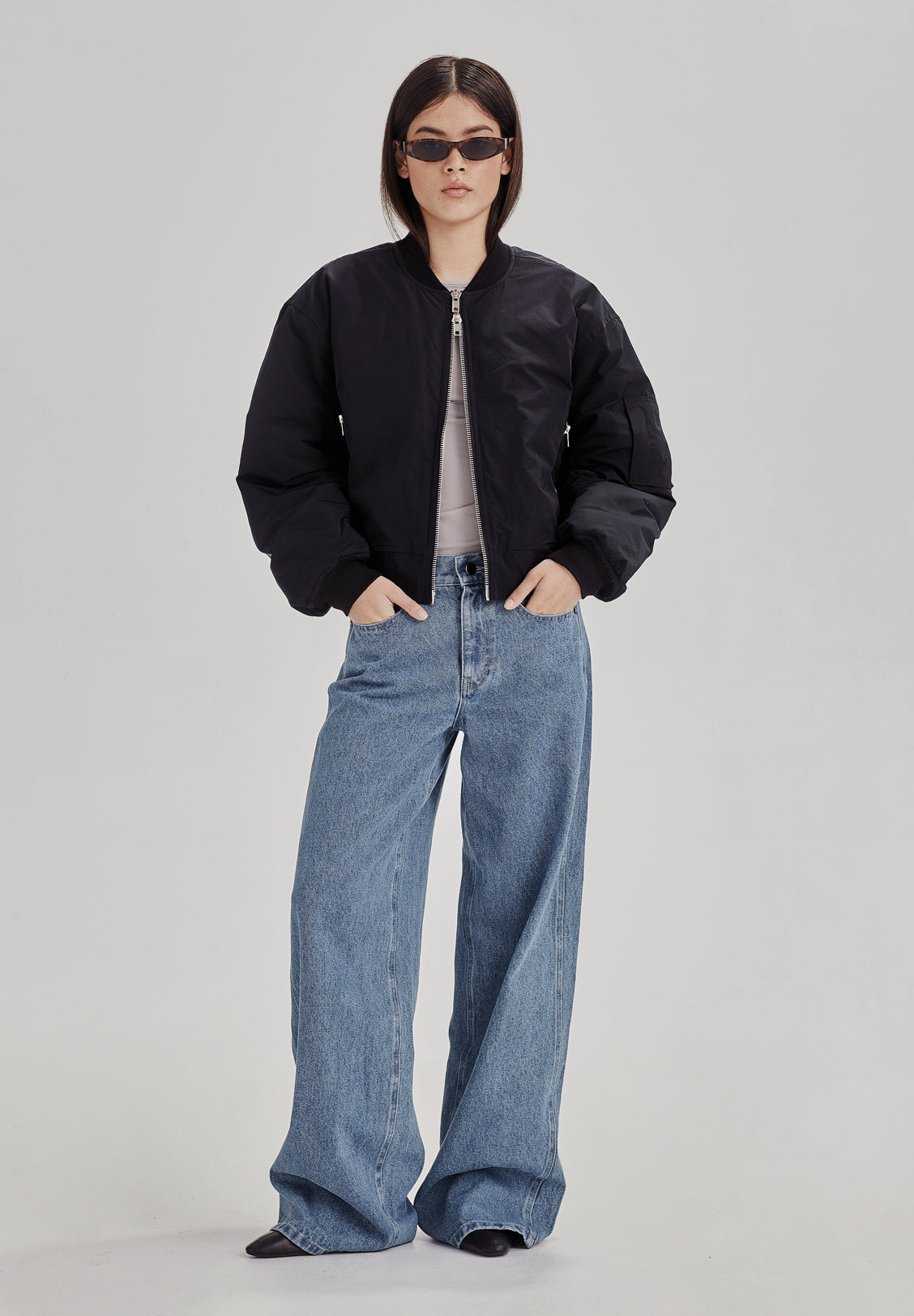 WOMENS CROP BOMBER, BLACK