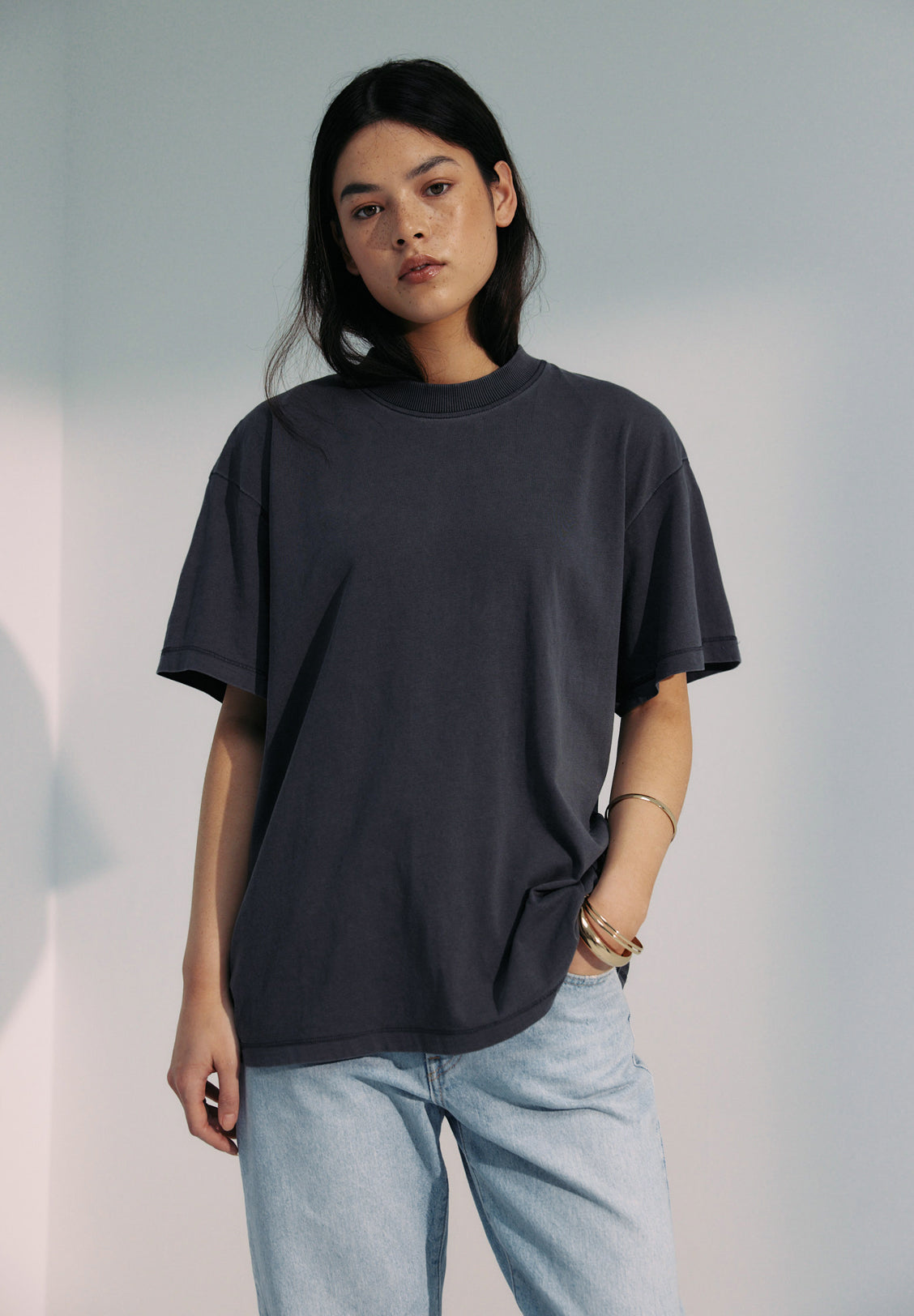 WOMENS BOY TEE, VINTAGE GREY