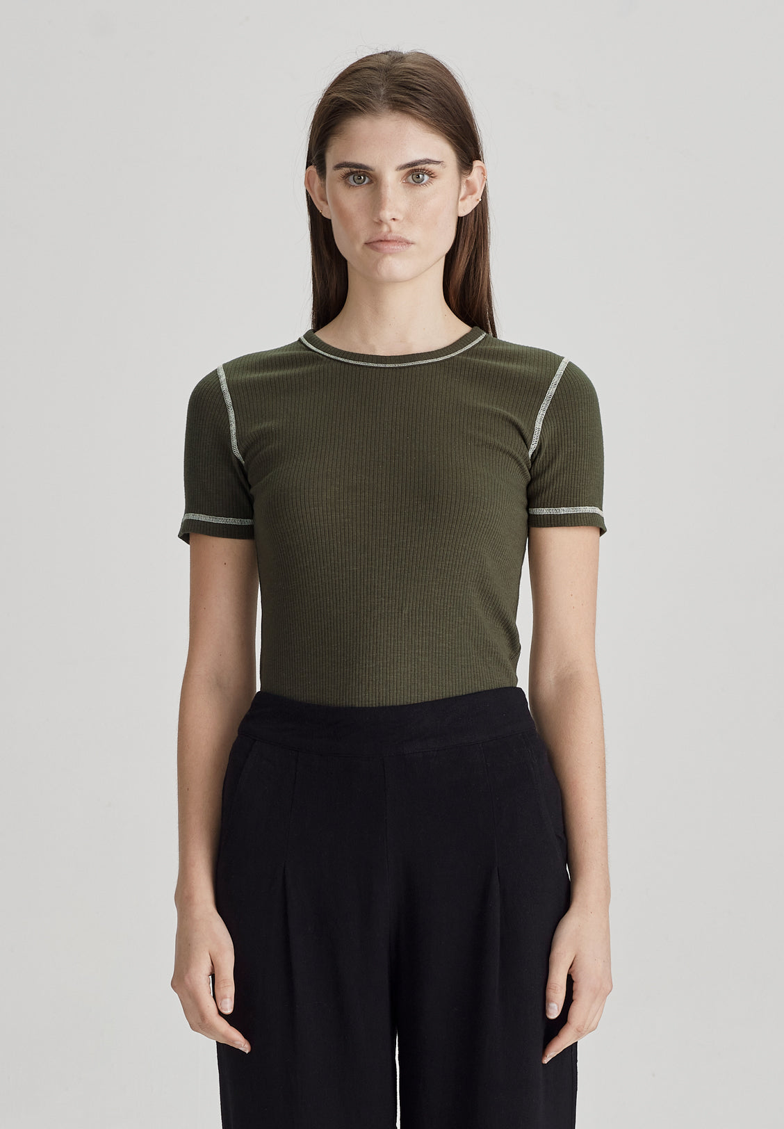 BASE RIB SS, KHAKI / CASHEW CONTRAST STITCH
