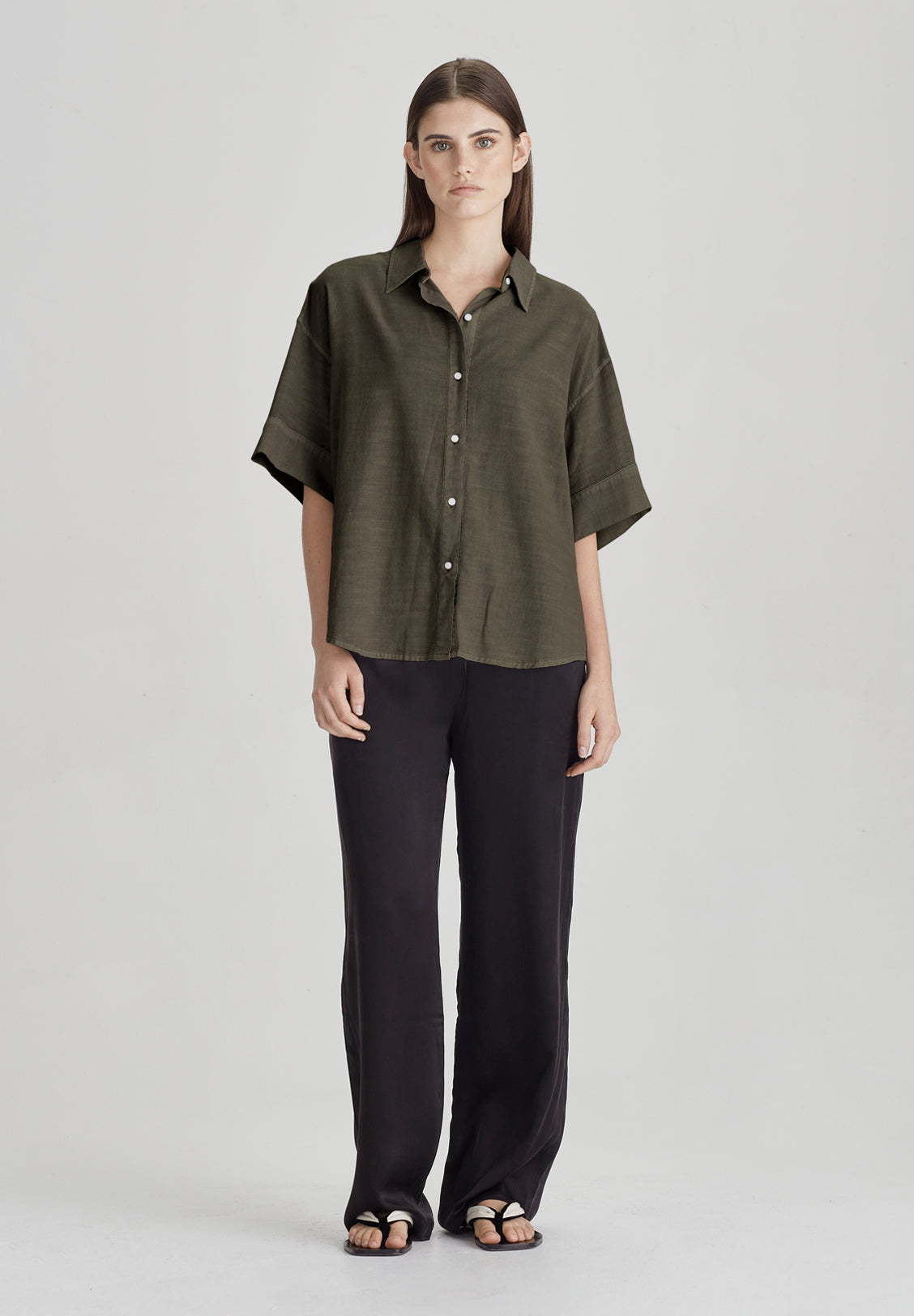 BOYFRIEND SHIRT, OLIVE GREY