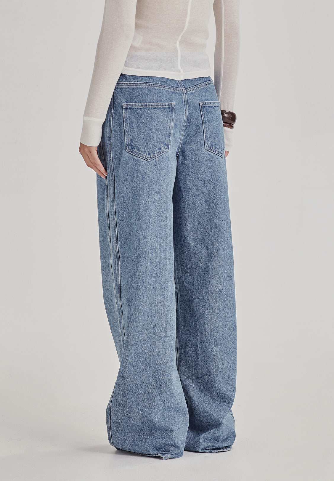VOLUME JEAN, MID BLUE RINSE