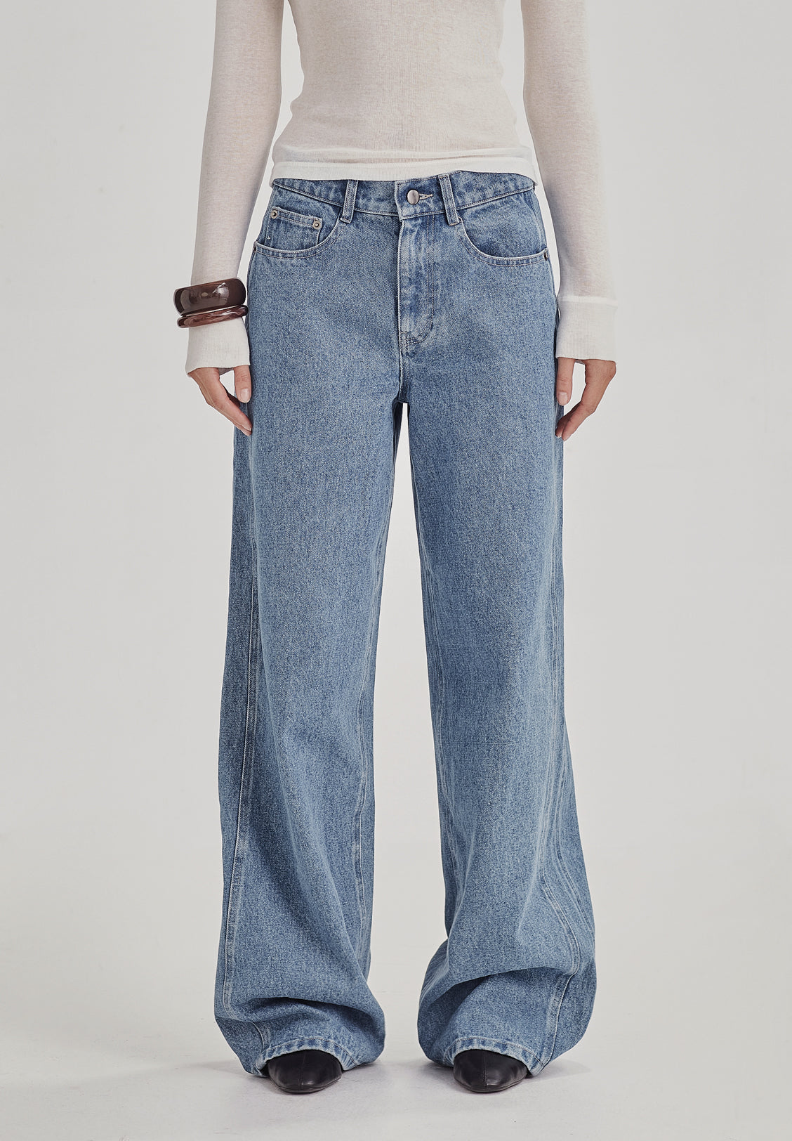 VOLUME JEAN, MID BLUE RINSE