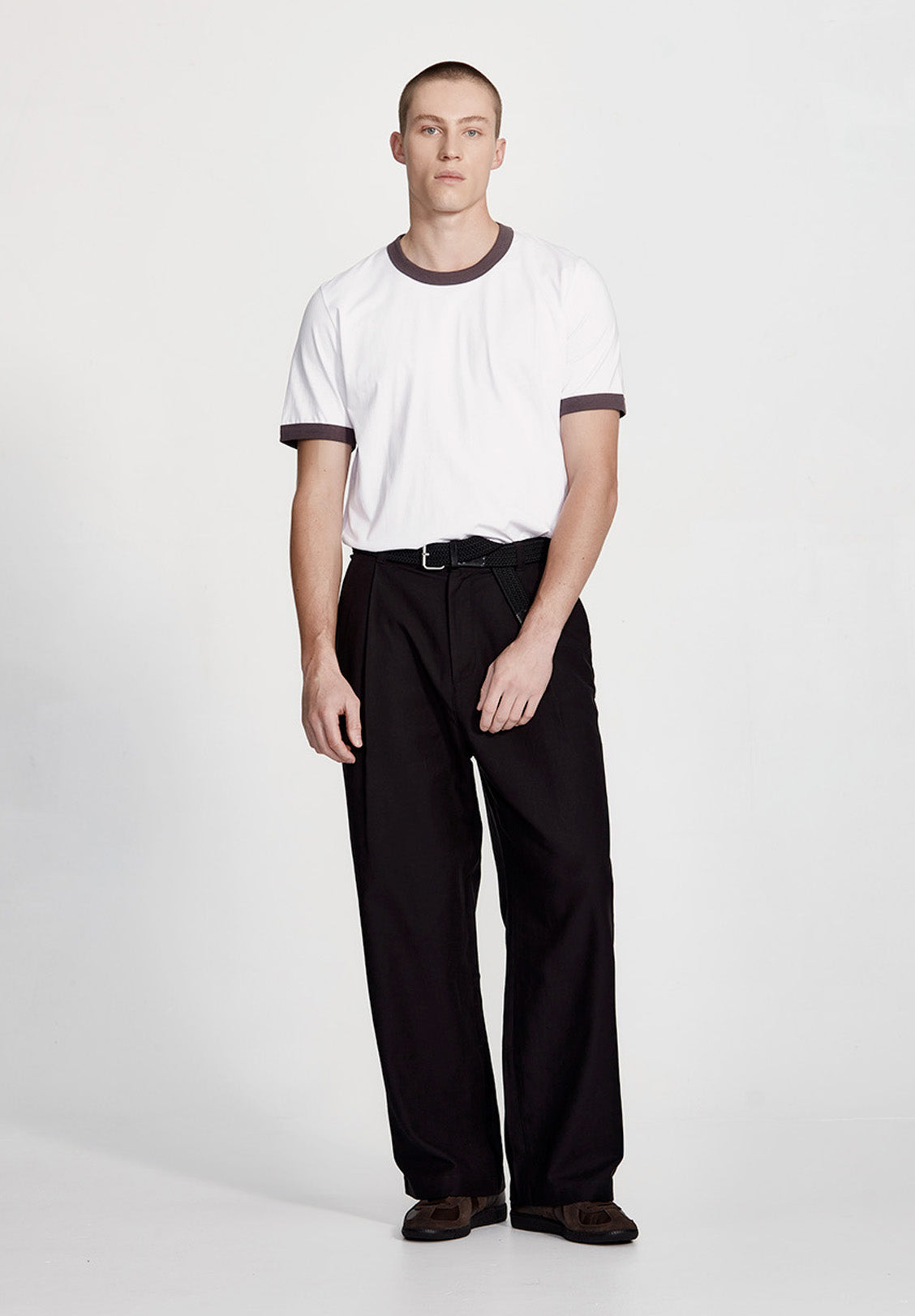 WIDE LEG PLEATED TROUSER, BLACK