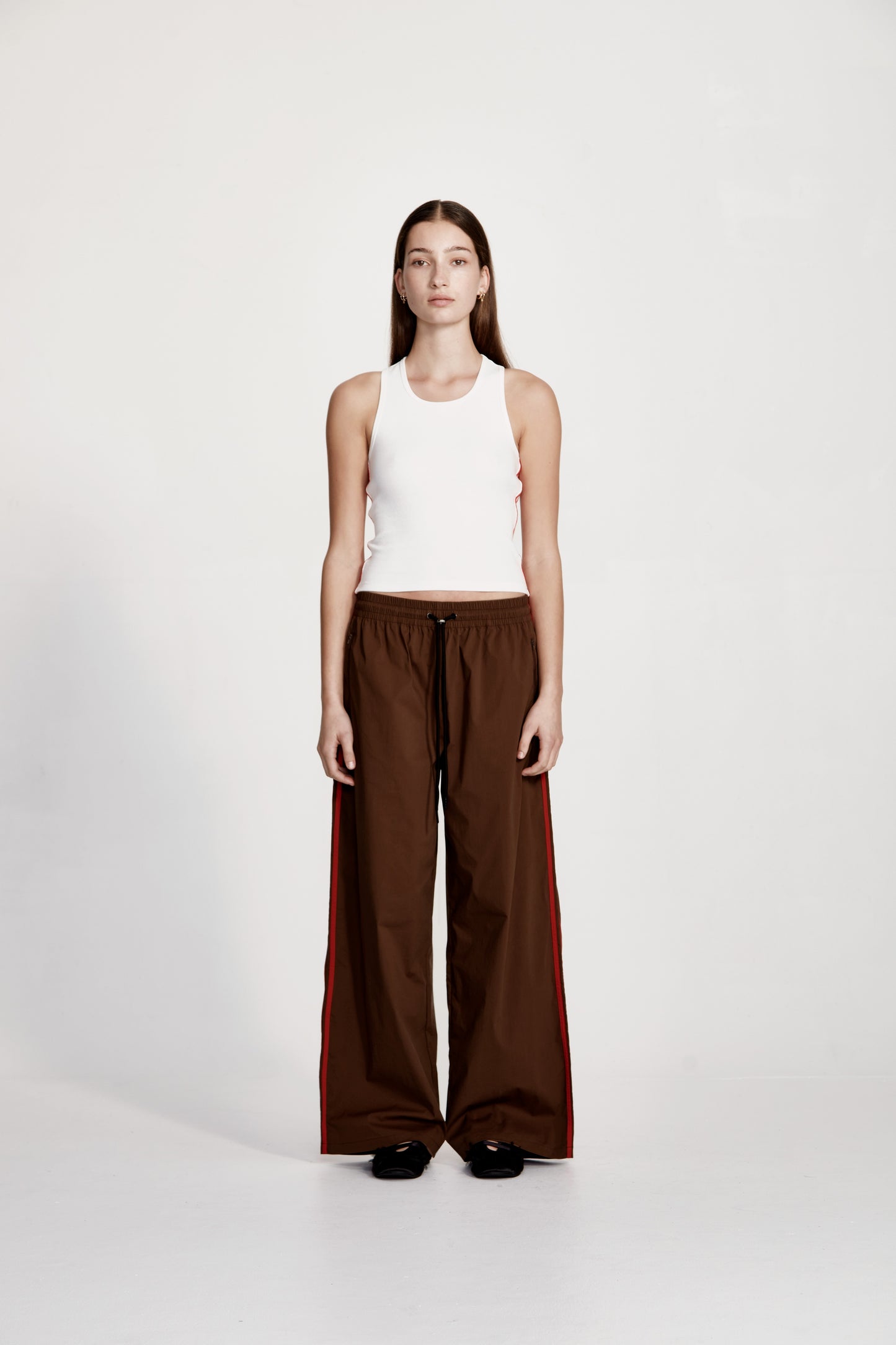 FINE RIB RACER BACK, WHITE WITH RED STRIPE