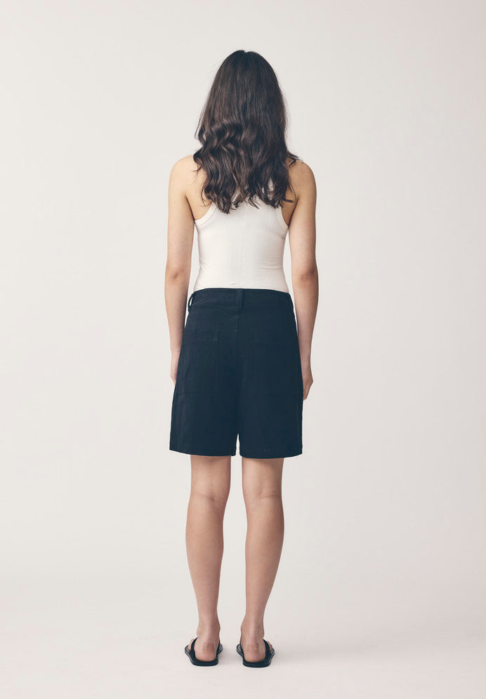WOMENS LINEN PLEAT SHORT, BLACK - COMMONERS