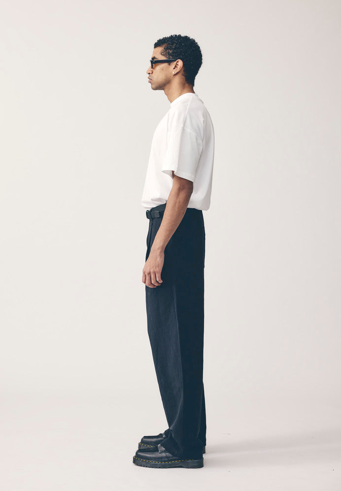WIDE LEG PLEATED TROUSER, BLACK